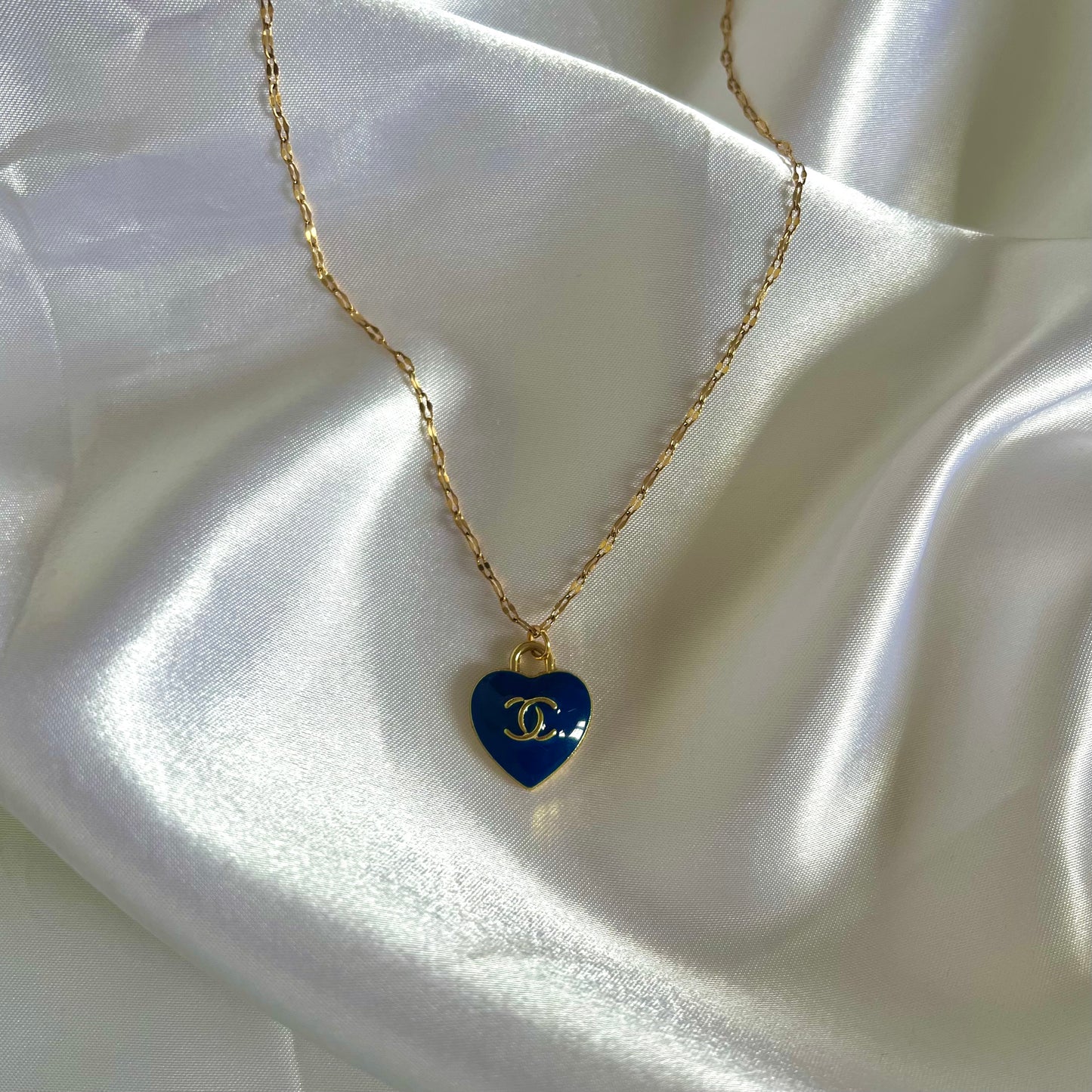Daphné bleu