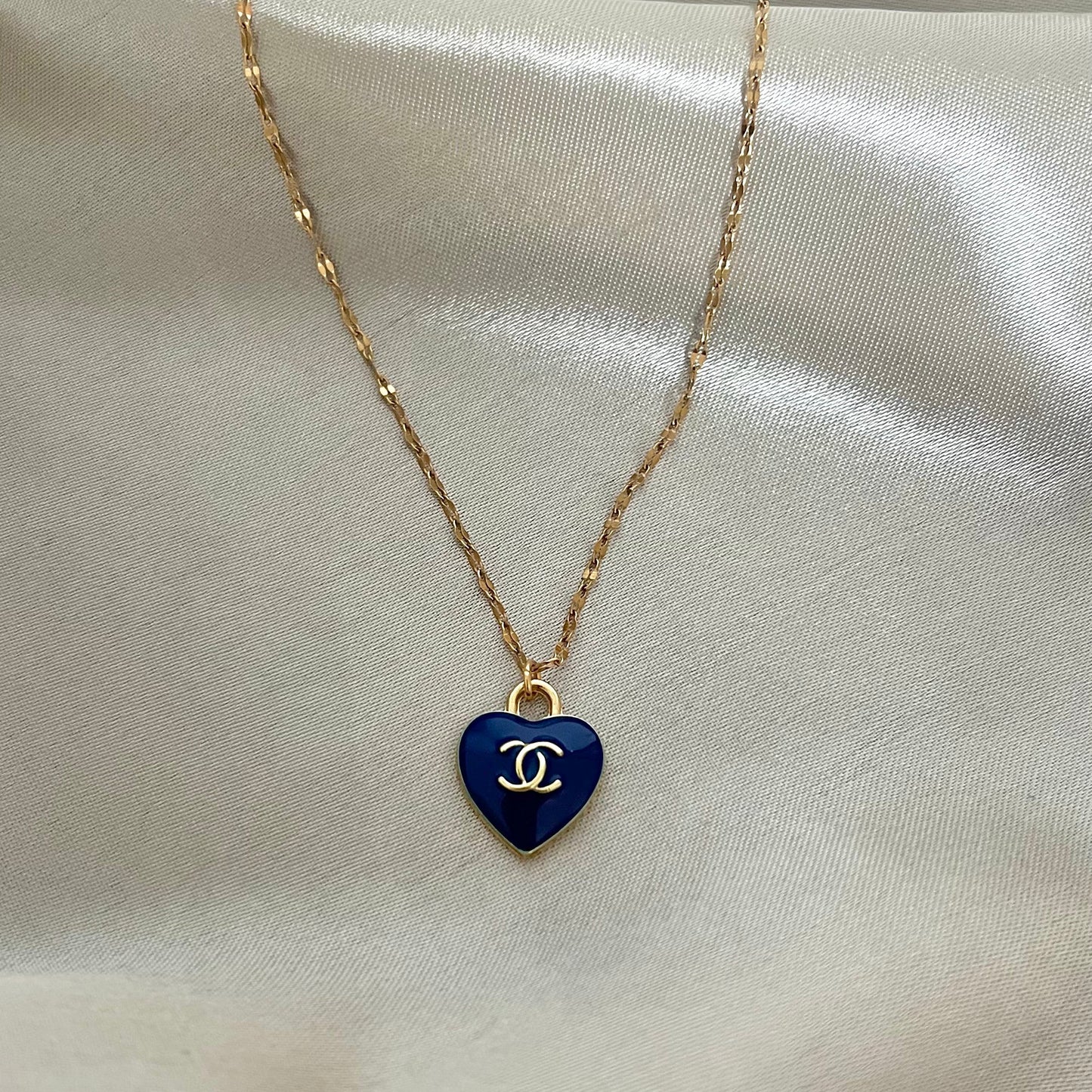 Daphné bleu