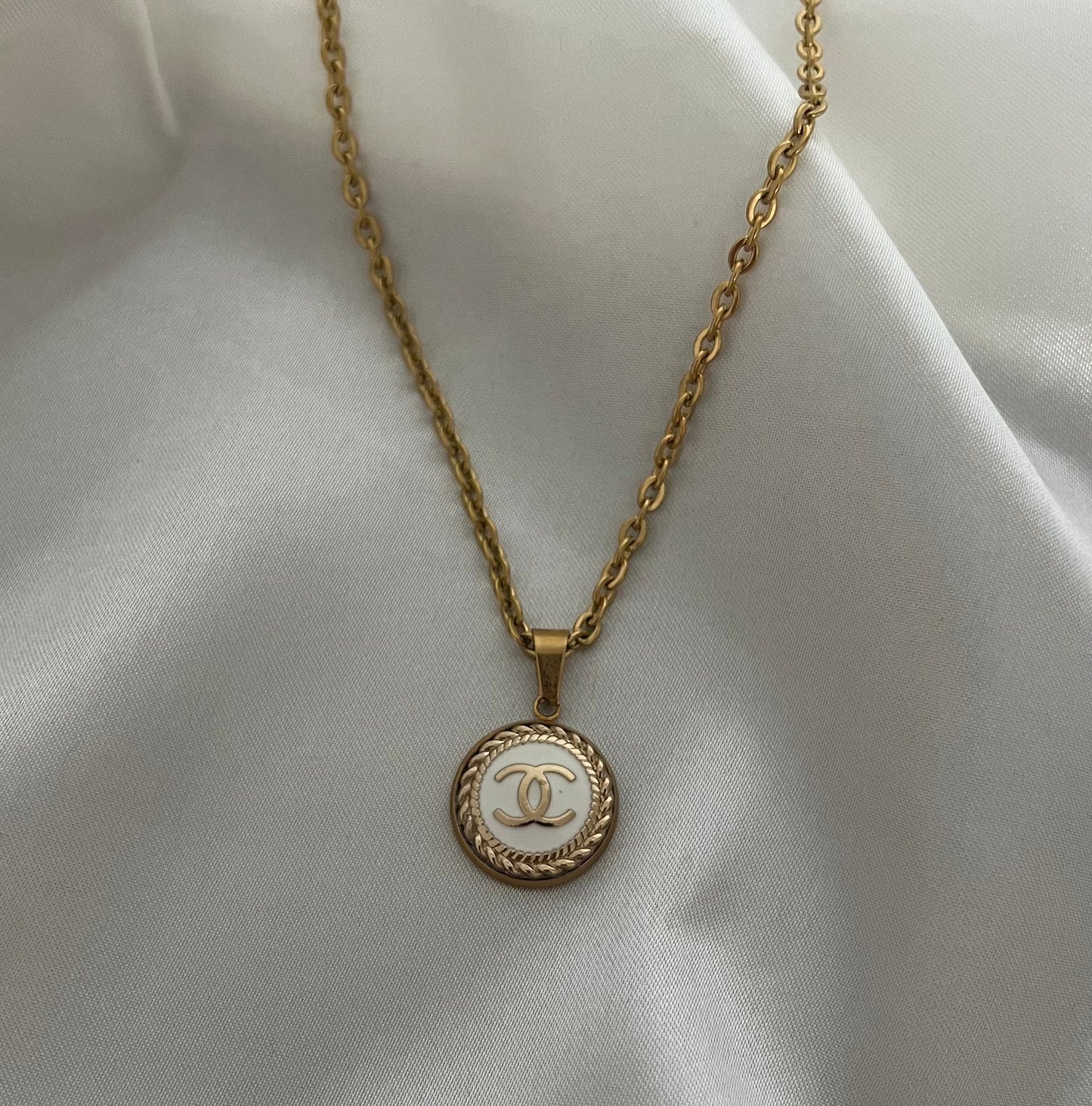 Iris - collier blanc mini