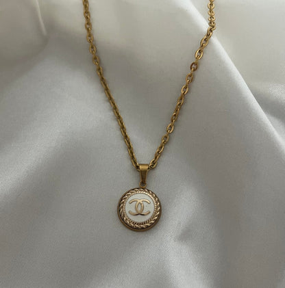 Iris - collier blanc mini